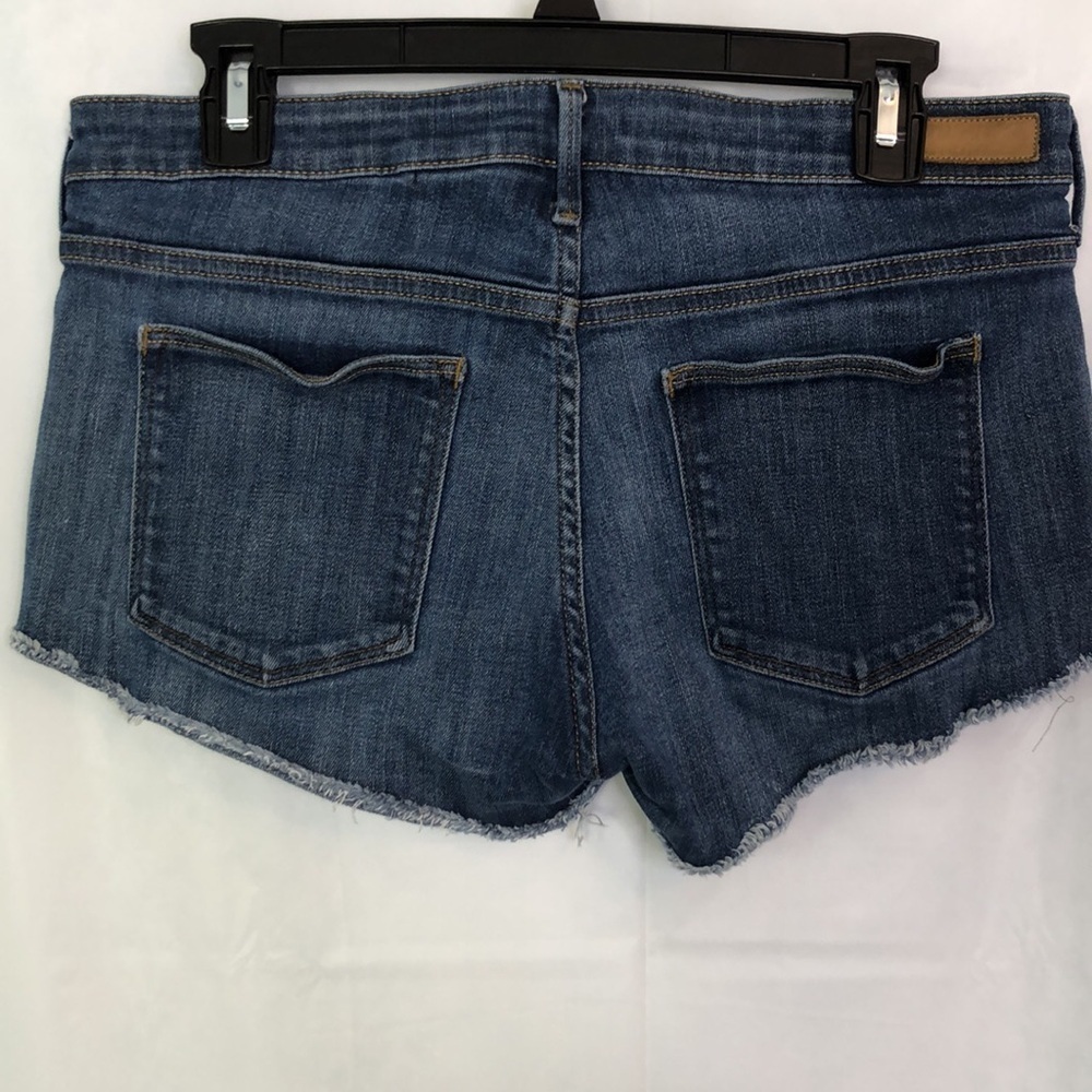 H&M women's blue/navy denim shorts with patchwork details and frayed hem Size 8 - Picture 5 of 9